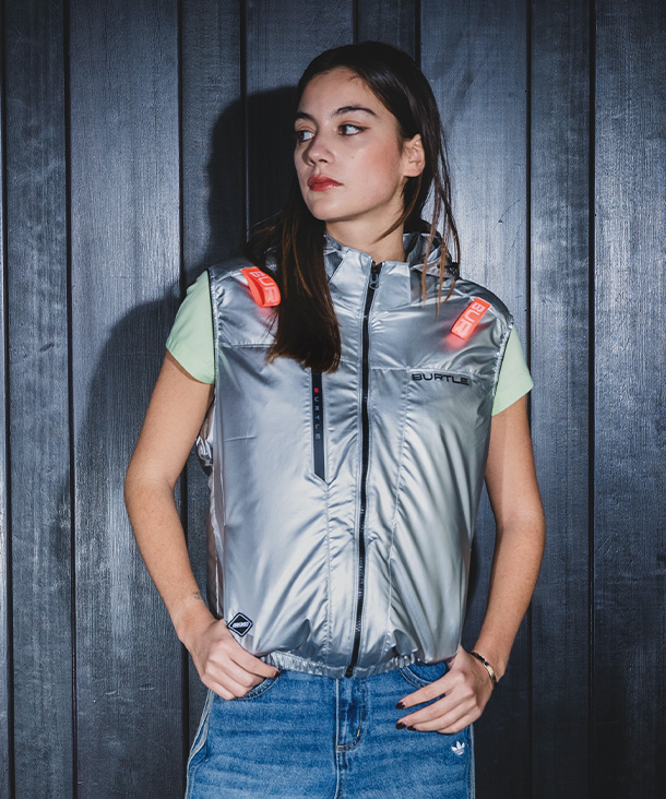 【BURTLE】バートル AIR CRAFT ACベスト(サイドファン取り付け、チタン加工) AC2094【2026年】