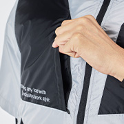 右胸隠しファスナーポケット