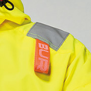 ハーネスフックハンガー取付ベルト&取り出し口