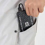 ポケットでバッテリー・リモコンが操作可能