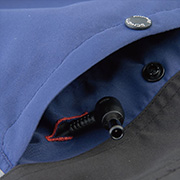 ポケット内バッテリーコードホール